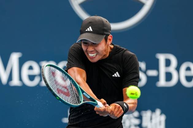 BEIJING, CHINA - SEPTEMBER 26: Learner Tien of the United States competes in the Men s Singles Round of 32 match against Francisco Cerundolo of Argentina on day 5 of the 2025 China Open at National Tennis Center on September 26, 2025 in Beijing, China.  Copyright: xVCGx 111593323804