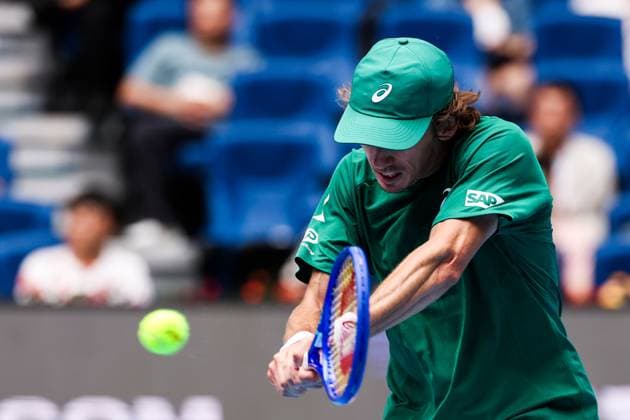 BEIJING, CHINA - SEPTEMBER 26: Alex De Minaur of Australia competes in the Men s Singles Round of 32 match against Yunchaokete Bu of China on day 5 of the 2025 China Open at National Tennis Center on September 26, 2025 in Beijing, China.  Copyright: xVCGx 111593329670