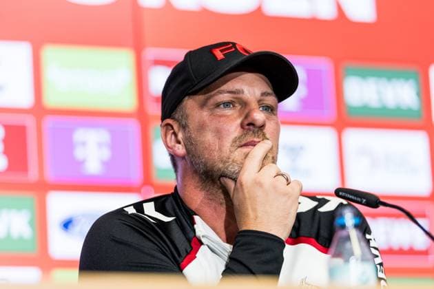 1 FC Köln Press Conference 26 09 2025 Lukas Kwasniok Coach 1 FC Köln Press Conference 1 FC Köln RheinEnergiestadion, 26 09 2025 Copyright: xBEAUTIFULxSPORTS Wunderlx