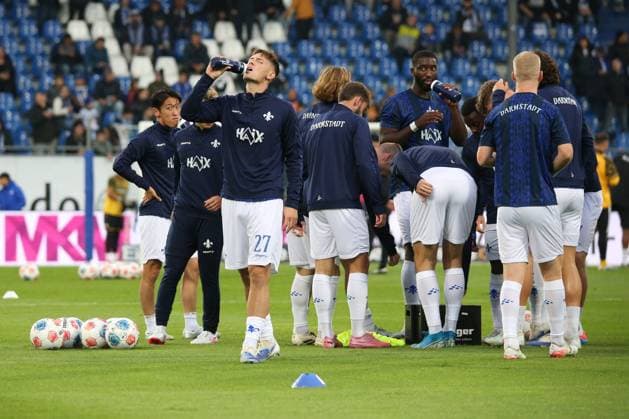 26 09 2025, xpfrx, Soccer 2 Bundesliga, SV Darmstadt 98 Dynamo Dresden v l Warmup warm up Warm up before the match Bartosz Bialek SV Darmstadt 98 DFL DFB REGULATIONS PROHIBIT ANY USE OF PHOTOGRAPHS as IMAGE SEQUENCES and or QUASI VIDEO Darmstadt