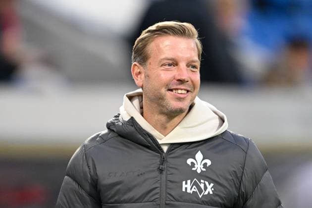 Florian Kohfeldt SV Darmstadt 1898, HeadCoach before the match, GER, SV Darmstadt 98 vs Dynamo Dresden, Football, 2 Bundesliga, Matchday 7, Season 2025 2026, 26 09 2025 DFL REGULATIONS PROHIBIT ANY USE OF PHOTOGRAPHS AS IMAGE SEQUENCES AND OR QUASI VIDEO GER, SV Darmstadt 98 vs Dynamo Dresden, Football, 2 Bundesliga, Matchday 7, Season 2025 2026, 26 09 2025 Darmstadt Copyright: xEibner-Pressefoto FlorianxWiegandx EP_FWD