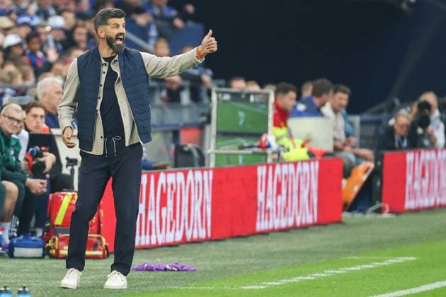 2 Bundesliga FC Schalke 04 SpVgg Greuther Fürth on 25 09 2025 in the Veltins Arena at Schalke Coach Miron Muslic Schalke is satisfied MH