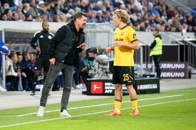26 09 2025, xpfrx, Soccer 2 Bundesliga, SV Darmstadt 98 Dynamo Dresden v l Coach Coach Thomas Stamm SG Dynamo Dresden Jonas Oehmichen SG Dynamo Dresden DFL DFB REGULATIONS PROHIBIT ANY USE OF PHOTOGRAPHS as IMAGE SEQUENCES and or QUASI VIDEO Darmstadt