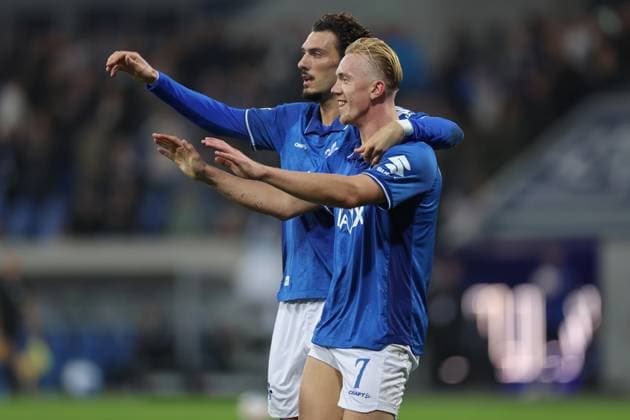 26 09 2025, xdcx, Soccer 2 Bundesliga, SV Darmstadt 98 SG Dynamo Dresden, emonline, emspor, despor, v l , Goal celebration, celebrate the goal, Fraser Hornby SV Darmstadt 98 DFL DFB REGULATIONS PROHIBIT ANY USE OF PHOTOGRAPHS AS IMAGE SEQUENCES AND OR QUASI VIDEO Copyright: HMBxMedia Claus