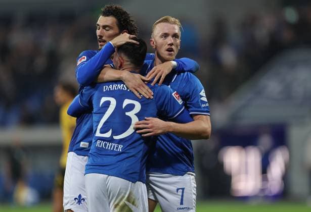 26 09 2025, xdcx, Soccer 2 Bundesliga, SV Darmstadt 98 SG Dynamo Dresden, emonline, emspor, despor, v l , Goal celebration, celebrate the goal, Fraser Hornby SV Darmstadt 98 , Marco Richter SV Darmstadt 98 DFL DFB REGULATIONS PROHIBIT ANY USE OF PHOTOGRAPHS AS IMAGE SEQUENCES AND OR QUASI VIDEO Copyright: HMBxMedia Claus