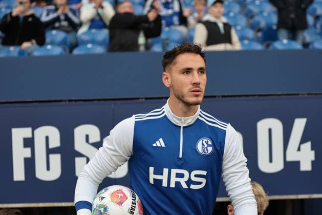 Justin Heekeren FC Schalke 04 at the match of the 2 Bundesliga season 2025 26 FC Schalke 04 Greuther Fürth Copyright Thomas Pakusch Copyright: Thomas Pakusch