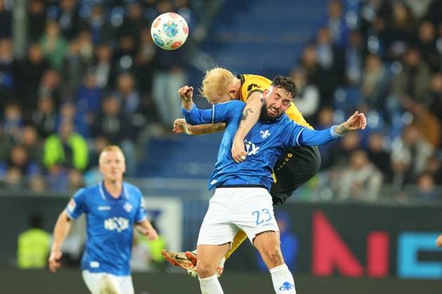 Darmstadt, Merck Stadion am Böllenfalltor, 26 09 2025, Soccer 2 Bundesliga SV Darmstadt 98 SG Dynamo Dresden, 7 Matchday, v l Marco Richter Darmstadt 98 , Nils Fröling Dynamo Dresden Darmstadt Merck Stadion am Böllenfalltor Hessen Germany