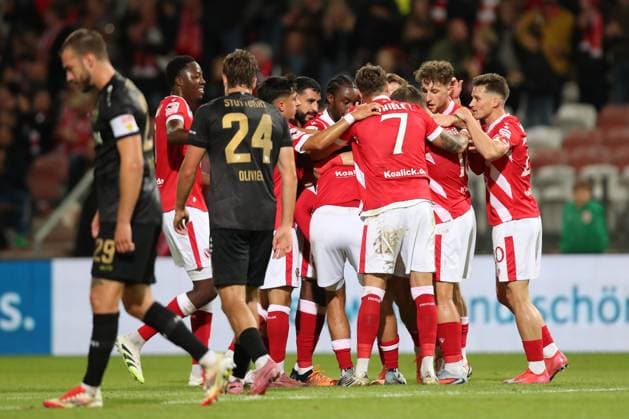 26 09 2025, xtgx, Fussball 3 Liga, FC Energie Cottbus VfB Stuttgart II emspor, v l Henry Rorig Cottbus, 3 Jubel, Torjubel, jubelt ueber das Tor, celebrate the goal, celebration DFL DFB REGULATIONS PROHIBIT ANY USE OF PHOTOGRAPHS as IMAGE SEQUENCES and or QUASI VIDEO Cottbus