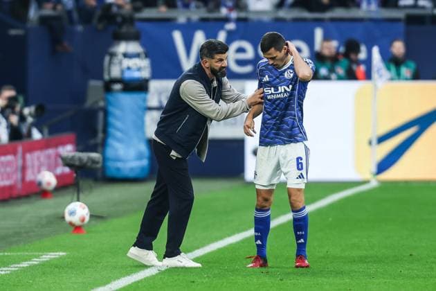 Sport, Football, 2 Bundesliga Season 2025 2026 7 Matchday FC Schalke 04 SpVgg Greuther Fürth 26 09 2025, VELTINS Arena Miron Muslic Coach Schalke 04 Ron Schallenberg Schalke 04, 6 Gelsenkirchen VELTINS Arena Nordrhein Westfalen Germany