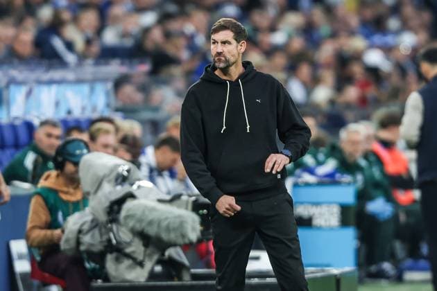 Sport, Football, 2 Bundesliga Season 2025 2026 7 Matchday FC Schalke 04 SpVgg Greuther Fürth 26 09 2025, VELTINS Arena Thomas Kleine Head Coach, Greuther Fürth Gelsenkirchen VELTINS Arena Nordrhein Westfalen Germany
