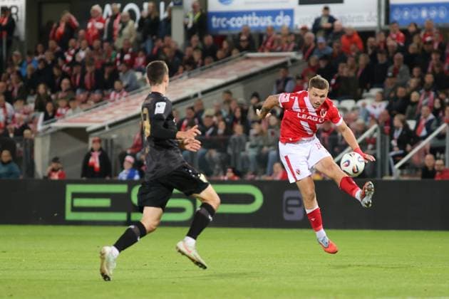 18 Erik Engelhardt Energie Cottbus, r Football 3 Liga 2025 2026 FC Energie Cottbus VfB Stuttgart II