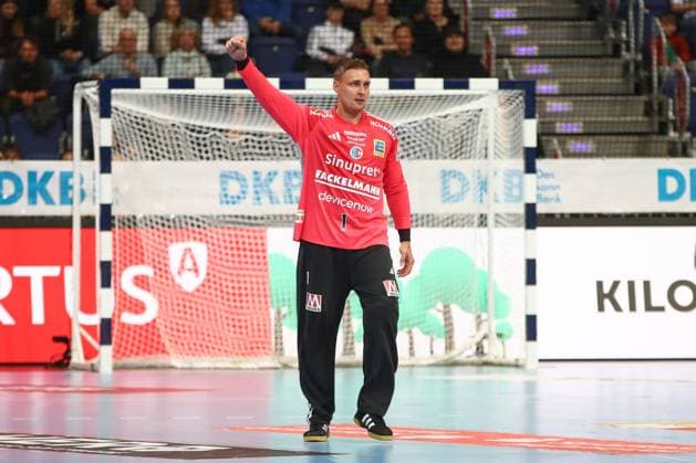 26 09 2025, xgox, Handball Daikin HBL, TSV Hannover Burgdorf HC Erlangen emspor, v l Dario Quenstedt Erlangen, 1 Jubel, Torjubel, jubelt ueber das Tor, celebrate the goal, celebration Hannover