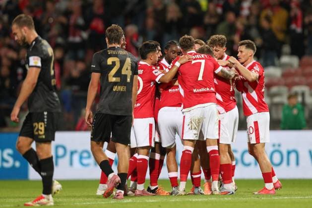 26 09 2025, xtgx, Fussball 3 Liga, FC Energie Cottbus VfB Stuttgart II emspor, v l Henry Rorig Cottbus, 3 Jubel, Torjubel, jubelt ueber das Tor, celebrate the goal, celebration DFL DFB REGULATIONS PROHIBIT ANY USE OF PHOTOGRAPHS as IMAGE SEQUENCES and or QUASI VIDEO Cottbus