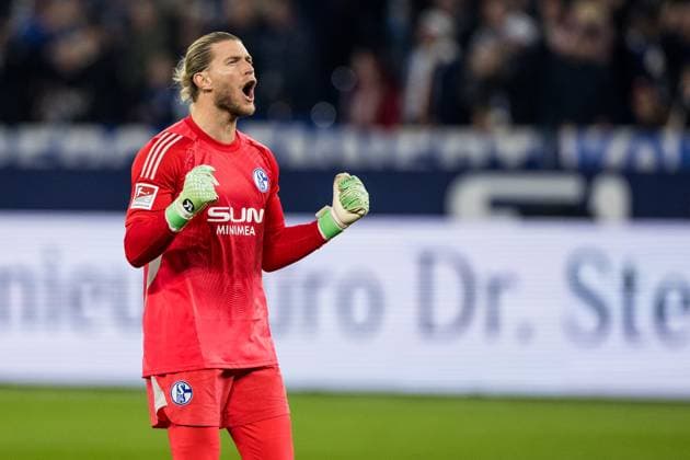 2 Soccer Bundesliga FC Schalke 04 SpVgg Greuther Fürth 26 09 2025 Loris Karius FC Schalke 04, 1 celebrates the 1 0 by Finn Porath FC Schalke 04, 27 , Goal, Goal celebration 2 Soccer Bundesliga FC Schalke 04 SpVgg Greuther Fürth Gelsenkirchen, VELTINS Arena on 01 08 2025 DFL REGULATIONS PROHIBIT ANY USE OF PHOTOGRAPHS AS IMAGE SEQUENCES AND OR QUASI VIDEO Copyright: xBEAUTIFULxSPORTS Wunderlx