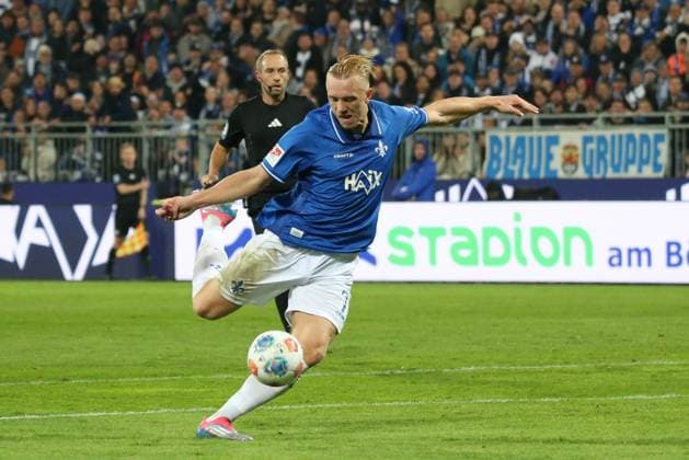 26 09 2025, xpfrx, Soccer 2 Bundesliga, SV Darmstadt 98 Dynamo Dresden v l Isac Alexi Sivert Lidberg SV Darmstadt 98 DFL DFB REGULATIONS PROHIBIT ANY USE OF PHOTOGRAPHS as IMAGE SEQUENCES and or QUASI VIDEO Darmstadt
