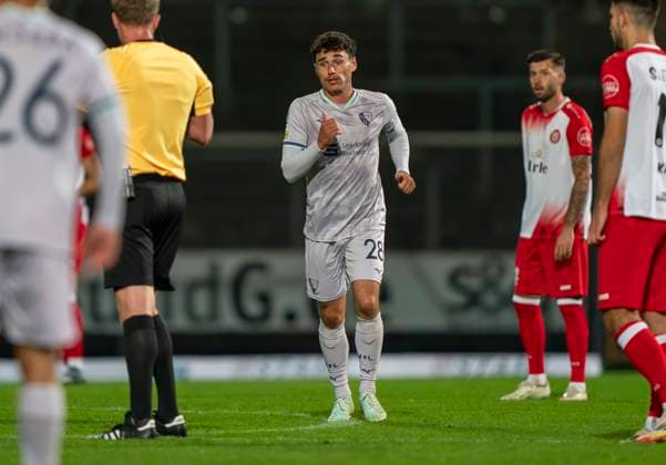 Luis Hartwig VfL Bochum U21, 28 Sportfreunde Siegen VfL Bochum U21 26 09 2025 Soccer, Regionalliga West, 10 Matchday, GER, Siegen, Leimbachstadion Siegen Copyright: HMBxMedia xMarcoxBader