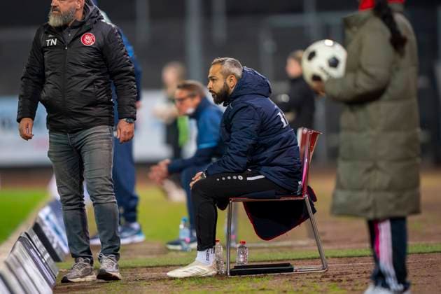 Sergen Yesilcay Sportfreunde Siegen, Co Coach Sportfreunde Siegen VfL Bochum U21 26 09 2025 Soccer, Regionalliga West, 10 Matchday, GER, Siegen, Leimbachstadion Siegen Copyright: HMBxMedia xMarcoxBader