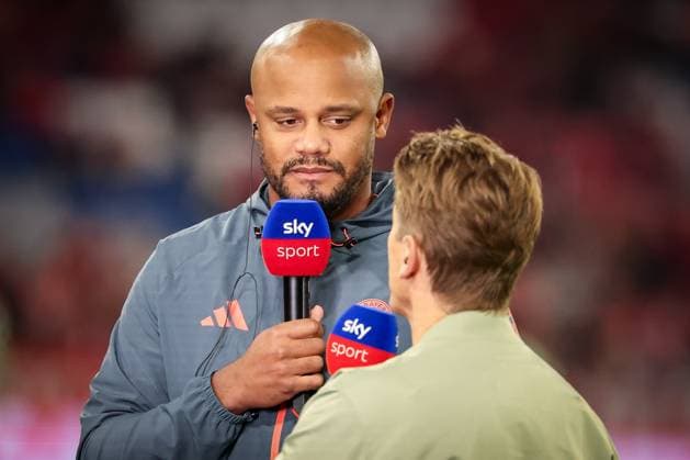 Head coach Vincent Kompany FC Bayern Muenchen in an interview, FC Bayern Muenchen vs SV Werder Bremen, DFL, Bundesliga, Season 2025 2026, Allianz Arena, Hinrunde, 5 Spieltag, 26 09 2025 DFB regulations prohibit any use of photographs as image sequences and or quasi video Muenchen Bayern Germany Copyright: xkolbert-press MartinxAgüerax