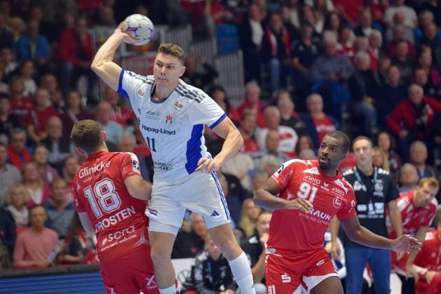 Nicolaj Joergensen HSV Hamburg 11 on throw Florian Drosten MT Melsungen 18 , Sadou Ntanzi MT Melsungen 91 R , GER, MT Melsungen Handball Sport Verein Hamburg, Handball, 1 Bundesliga, 6 Matchday, Season 2025 2026, 26 09 2025, GER, MT Melsungen HSV Hamburg, Handball, 1 Bundesliga, 6 Matchday, Season 2025 2026, 26 09 2025 Kassel Copyright: xEibner-Pressefotox xRolandxSippelx EP_RSL