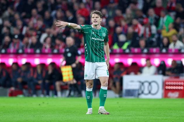 Soccer 1 Bundesliga 5 Matchday FC Bayern Munich SV Werder Bremen on 26 09 2025 at the Allianz Arena in Munich Jens Stage Bremen DFL regulations prohibit any use of photographs as image sequences and or quasi video xMSx