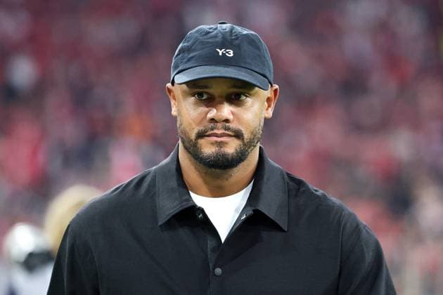 Soccer 1 Bundesliga 5 Matchday FC Bayern Munich SV Werder Bremen on 26 09 2025 at the Allianz Arena in Munich Vincent Kompany Coach Head Coach Munich DFL regulations prohibit any use of photographs as image sequences and or quasi video xMSx