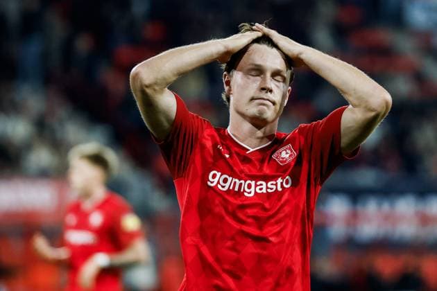 ENSCHEDE - Sondre orjassaeter of FC Twente reacts after a missed opportunity during the Dutch Eredivisie match between FC Twente and Fortuna Sittard at the Grolsch Veste Stadium on September 26, 2025, in Enschede, Netherlands. ANP VINCENT JANNINK Eredivisie 2025 26 xVIxANPxSportx xxANPxIVx 537556520 originalFilename: 537556520.jpg
