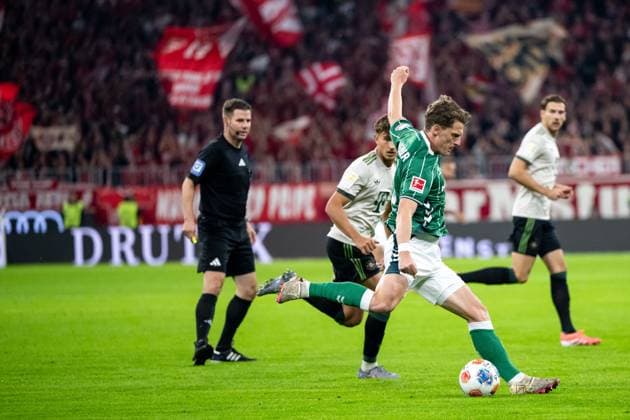 Jens Stage Werder Bremen, 06 am Ball, GER, FC Bayern Muenchen FCB vs SV Werder Bremen, Fussball Bundesliga, 5 Spieltag, Saison 2025 2026, 26 09 2025 DFB DFL regulations prohibit any use of photographs as image sequences and or quasi video GER, FC Bayern Muenchen FCB vs SV Werder Bremen, Fussball Bundesliga, 5 Spieltag, Saison 2025 2026, 26 09 2025 Muenchen Copyright: xEibner-Pressefoto Memmlerx EP_MMR