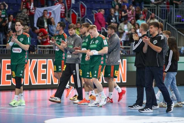 26 09 2025, xgox, Handball Daikin HBL, TSV Hannover Burgdorf HC Erlangen emspor, v l Hannover enttaeuscht, schaut enttaeuscht, niedergeschlagen, disappointed Hannover