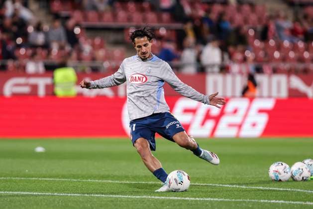 September 26, 2025, Girona, Girona, SPAIN: Pere Milla of RCD Espanyol warms up during the Spanish league, La Liga EA Sports, football match played between Girona FC and RCD Espanyol at Montilivi stadium on September 26, 2025 in Girona, Spain. Girona SPAIN - ZUMAa181 20250926_zaa_a181_115 Copyright: xJavierxBorregox