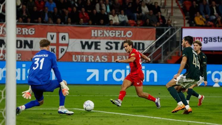 Bart van Rooij of FC Twente shoots on goal and celebrates after scoring his team s second goal FC Twente v Fortuna Sittard, Eredivisie, FC Twente 65 v Fortuna Sittard, De Grolsch Veste Stadium, September 26, 2025, Enschede, Netherlands.