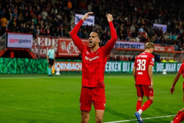 Ramiz Zerrouki of FC Twente celebrates FC Twente v Fortuna Sittard, Eredivisie, FC Twente 65 v Fortuna Sittard, De Grolsch Veste Stadium, September 26, 2025, Enschede, Netherlands.