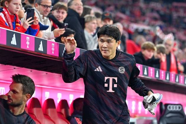 Minjae KIM FC Bayern Muenchen , Reserve bench,Substitute bench,Substitute player,Reserve player,Bench,Substitute player Football 1 Bundesliga Season 2025 2026, 5 Matchday, Matchday05 FC Bayern Muenchen SV Werder Bremen on 26 09 2025 , A L L I A N Z A R E N A