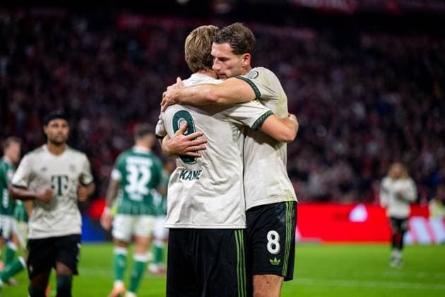Harry Kane FC Bayern Muenchen, 09 , Leon Goretzka FC Bayern Muenchen, 08 jubilates over the goal for 2 0 by penalty, GER, FC Bayern Muenchen FCB vs SV Werder Bremen, Fussball Bundesliga, 5 Spieltag, Saison 2025 2026, 26 09 2025 DFB DFL regulations prohibit any use of photographs as image sequences and or quasi video GER, FC Bayern Muenchen FCB vs SV Werder Bremen, Fussball Bundesliga, 5 Spieltag, Saison 2025 2026, 26 09 2025 Muenchen Copyright: xEibner-Pressefoto Memmlerx EP_MMR