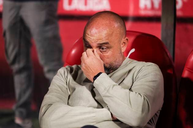 September 26, 2025, Girona, Girona, SPAIN: Manolo Gonzalez, head coach of RCD Espanyol, gestures during the Spanish league, La Liga EA Sports, football match played between Girona FC and RCD Espanyol at Montilivi stadium on September 26, 2025 in Girona, Spain. Girona SPAIN - ZUMAa181 20250926_zaa_a181_126 Copyright: xJavierxBorregox