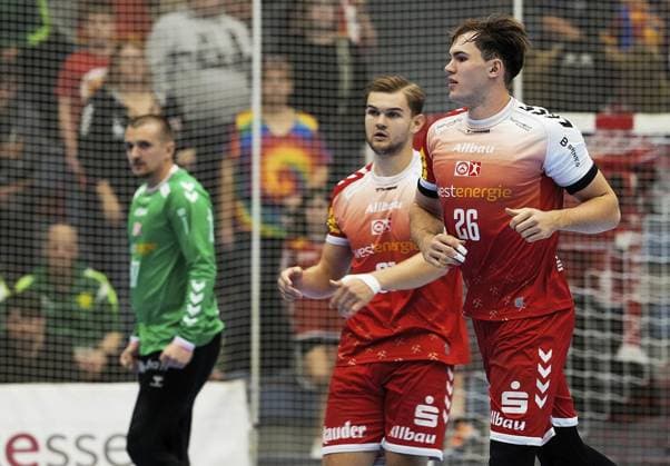 Handball in Essen FOR EDITORIAL PURPOSES ONLY EDITORIAL USE ONLY p Tom Wolf of TUSEM Essen in the match against TSV Bayer Dormagen The match between TUSEM Essen and TSV Bayer Dormagen ended on 26 09 2025 at the Sporthalle Am Hallo, Ernestinenstraße 57 with 38 40 Michael Gohl FUNKE Foto Services p Sport Deutschland Nordrhein Westfalen Essen Copyright MichaelxGohl Copyright: MichaelxGohl doc82kbc6s8xmael74ng6c ,EDITORIAL USE ONLY Copyright: MichaelxGohl