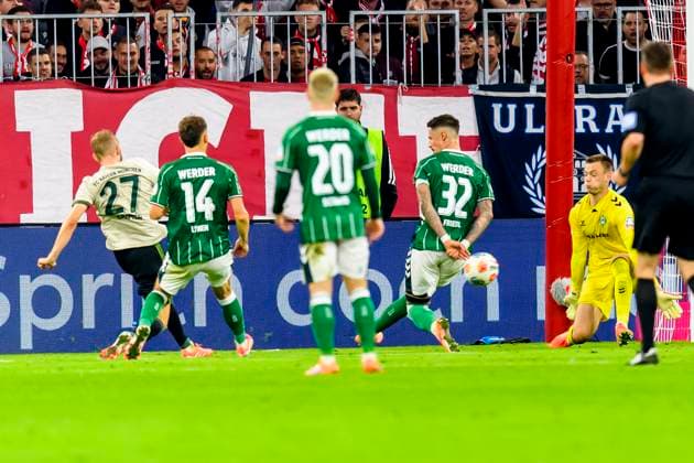 GER, DFB, FC Bayern Muenchen vs SV Werder Bremen 26 09 2025, Allianz Arena, Muenchen, GER, DFB, FC Bayern Muenchen vs SV Werder Bremen , in the picture goal shot to 4 0 by Konrad Laimer FCB 27 with Karl Hein Werder Bremen 13 Senne Lynen Werder Bremen 14 Romano Schmid Werder Bremen 20 Marco Friedl Werder Bremen 32 nordphotoxGmbHx xStraubmeier nph00004