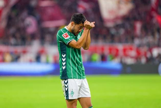 Yukinari Sugawara 3, SV Werder Bremen at the match between FC Bayern Munich v SV Werder Bremen, Football, Men, Bundesliga, 2025 2026, Matchday 5 on 26 09 2025 in Munich, Allianz Arena DFL and DFB regulations prohibit any use of photographs as image sequences and or quasi video Bayern Germany