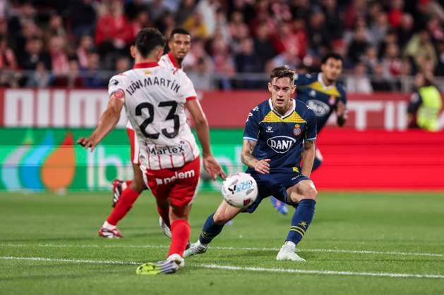 September 26, 2025, Girona, Girona, SPAIN: Pol Lozano of RCD Espanyol in action during the Spanish league, La Liga EA Sports, football match played between Girona FC and RCD Espanyol at Montilivi stadium on September 26, 2025 in Girona, Spain. Girona SPAIN - ZUMAa181 20250926_zaa_a181_164 Copyright: xJavierxBorregox