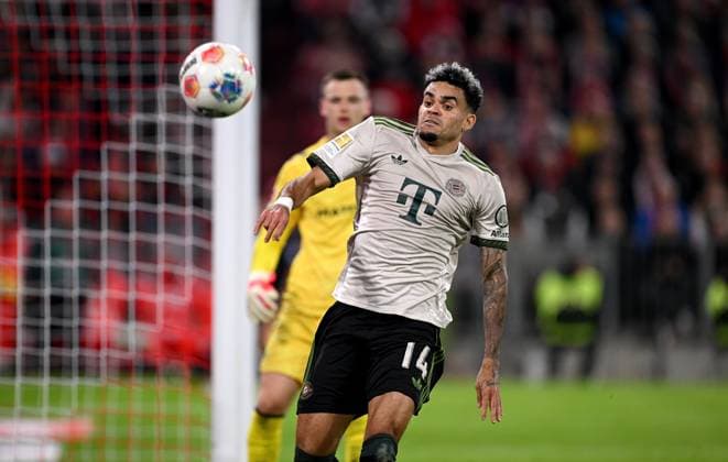 Soccer 1 Bundesliga Season 2025 2026 5 Matchday FC Bayern Muenchen SV Werder Bremen 26 09 2025 Luis Diaz FC Bayern Muenchen