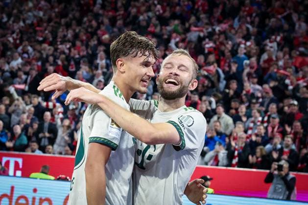 Tom Bischof 20 FC Bayern Muenchen celebrates with Konrad Laimer 27 FC Bayern Muenchen on his goal for 4 0, FC Bayern Muenchen vs SV Werder Bremen, DFL, Bundesliga, Saison 2025 2026, Allianz Arena, Hinrunde, 5 Spieltag, 26 09 2025 DFB regulations prohibit any use of photographs as image sequences and or quasi video Muenchen Bayern Germany Copyright: xkolbert-press MartinxAgüerax