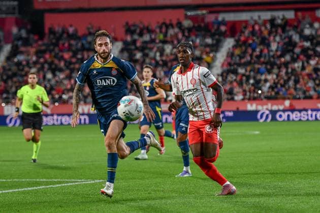GIRONA FC vs RCD ESPANYOL Montilivi Municipal Stadium. Girona. September 26,2025 GIRONA FC-RCD ESPANYOL September 26,2025 Calero (5) of RCD Espanyol and Asprilla (10) of Girona FC during the match between Girona FC and Real Betis corresponding to the seven day of La Liga EA Sports at Montilivi Municipal Stadium in Girona, Spain. Girona ESP Copyright: xS.xRosx