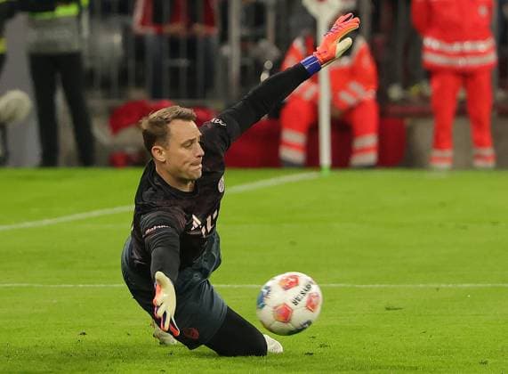 26 09 2025, FC Bayern vs Werder Bremen, Allianz Arena Muenchen, Soccer, Sport, in the picture Manuel Neuer FC Bayern Muenchen
