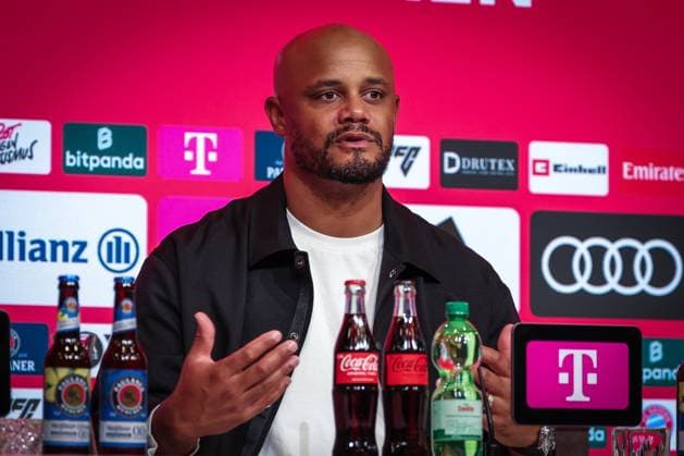 Head coach Vincent Kompany FC Bayern Muenchen explains, Press conference, FC Bayern Muenchen vs SV Werder Bremen, DFL, Bundesliga, Season 2025 2026, Allianz Arena, Hinrunde, 5 Spieltag, 26 09 2025 DFB regulations prohibit any use of photographs as image sequences and or quasi video Muenchen Bayern Germany Copyright: xkolbert-press MartinxAgüerax