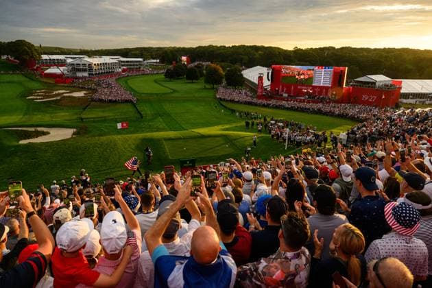 250926 Justin Thomas and Bryson DeChambeau of Team USA enter the first tee ahead of a foursome match on day 1 of the Ryder Cup on September 26, 2025 in New York Photo Jesper Zerman BILDBYRAN kod JZ JZ0617 golf ryder cup day 1 bbeng publik  Copyright: JESPERxZERMAN BB250926JZ077