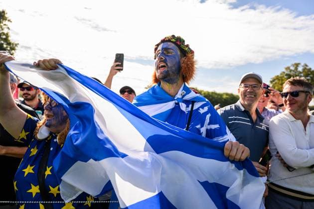 250926 Fans of Team Europe during a foursome match on day 1 of the Ryder Cup on September 26, 2025 in New York Photo Jesper Zerman BILDBYRAN kod JZ JZ0617 golf ryder cup day 1 bbeng publik  Copyright: JESPERxZERMAN BB250926JZ100