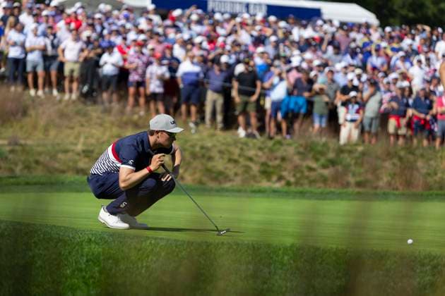 September 26, 2025, Farmingdale, Ny, United States: FARMINGDALE, NY - SEPTEMBER 26: Ben Griffin of Team USA lines up a putt on hole 6 during the Ryder Cup - Afternoon Fourball Matches at Bethpage Black Golf Course on September 26, 2025 in Farmingdale, NY. Farmingdale United States - ZUMAt139 20250926_aaa_t139_014 Copyright: xAlxChang IsixPhotosx