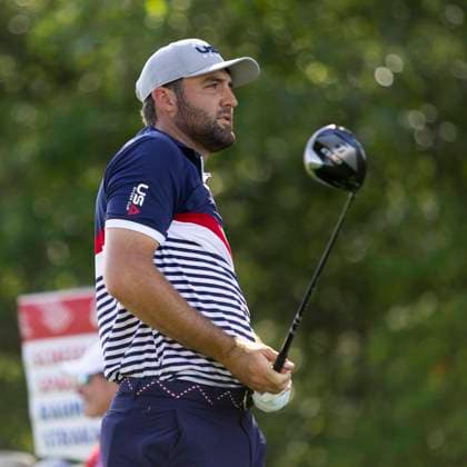 September 26, 2025, Farmingdale, Ny, United States: FARMINGDALE, NY - SEPTEMBER 26: Scottie Scheffler of Team USA watches his tee shot on hole 10 during the Ryder Cup - Afternoon Fourball Matches at Bethpage Black Golf Course on September 26, 2025 in Farmingdale, NY. Farmingdale United States - ZUMAt139 20250926_aaa_t139_046 Copyright: xAlxChang IsixPhotosx