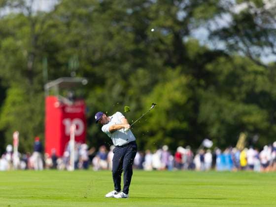 September 26, 2025, Farmingdale, Ny, United States: FARMINGDALE, NY - SEPTEMBER 26: Sepp Straka of Team Europe hits an approach shot on hole 11 during the Ryder Cup - Afternoon Fourball Matches at Bethpage Black Golf Course on September 26, 2025 in Farmingdale, NY. Farmingdale United States - ZUMAt139 20250926_aaa_t139_145 Copyright: xAlxChang IsixPhotosx
