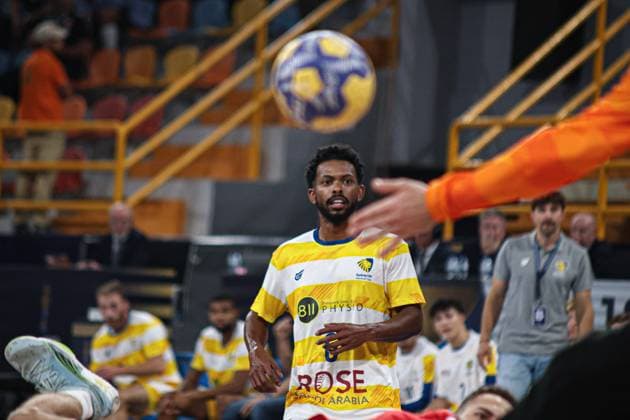 Al Ahly v Sydney - IHF Men s Club Handball World Cup A Sydney FC player looks at the ball during the Al Ahly vs Sydney FC match in the IHF Men s Club World Handball Championship in Cairo, Egypt, on September 26, 2025. cairo Egypt  Copyright: xAhmedxMosaadx originalFilename:mosad-notitle250926_npclJ.jpg