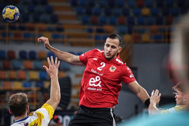 Al Ahly v Sydney - IHF Men s Club Handball World Cup Sherif (2), an Al Ahly player, participates in the Al Ahly and Sydney match in the Men s Handball Club World Cup in Cairo, Egypt, on September 26, 2025. cairo Egypt  Copyright: xAhmedxMosaadx originalFilename:mosad-notitle250926_npDtW.jpg